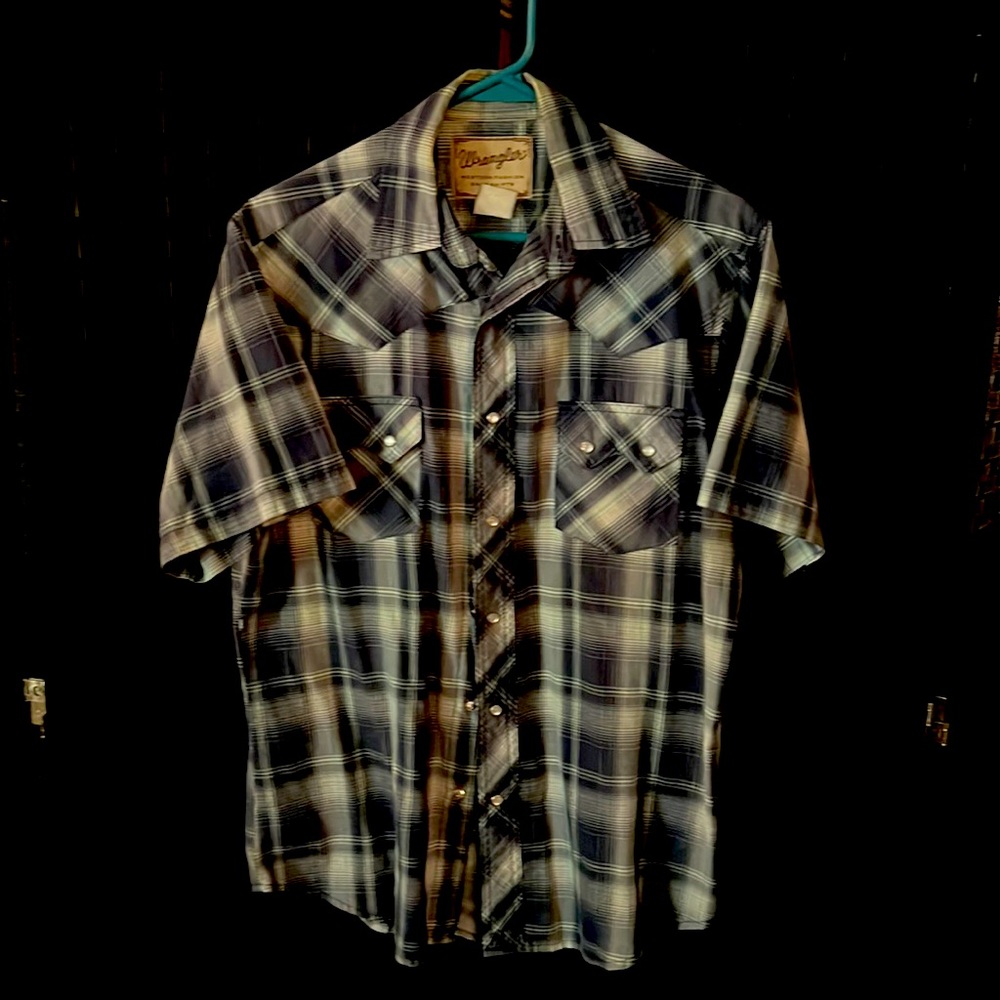 Ladies Western Button down western shirt